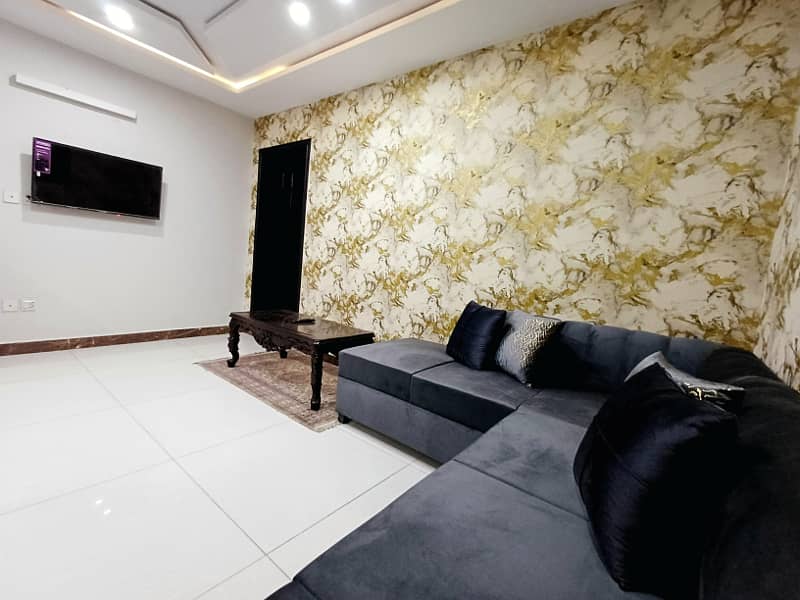 Luxury Studio/1 BHK/2 BHK available on daily basis 2