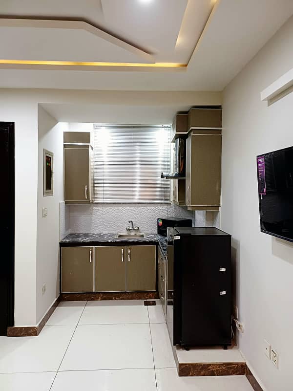 Luxury Studio/1 BHK/2 BHK available on daily basis 7