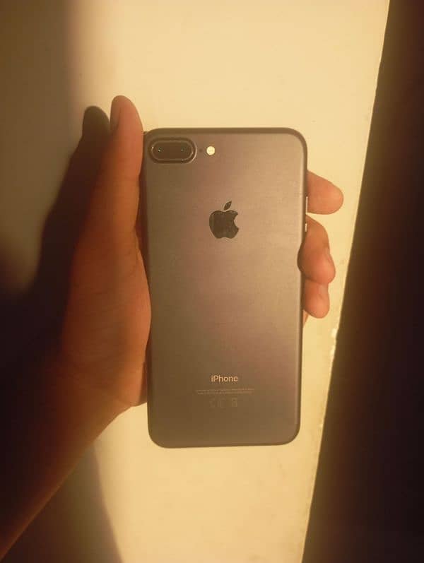 iPhone 7plus 128gb pta approved 10/10 condition 2