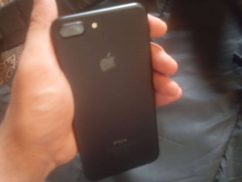 iPhone 7plus 128gb pta approved 10/10 condition 3