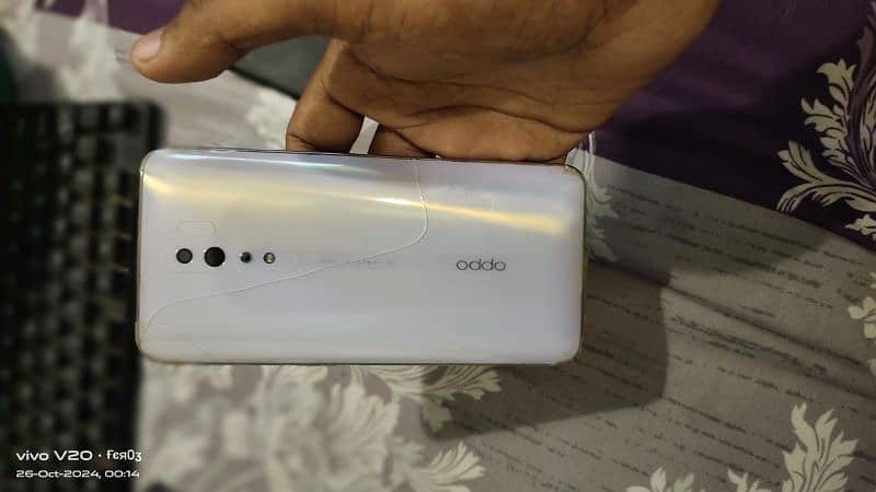 OPPO Reno z mobl bilkl ok h mujhe pas0 ki need h jbi sell kra hn 2