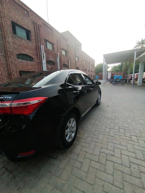 Toyota Corolla Altis 2015 3