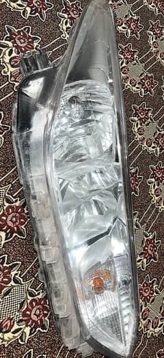 toyota Yaris 2024 model head light right side