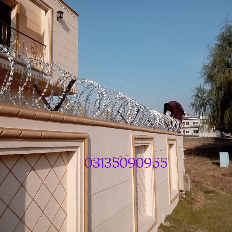 razor wire - chainlink Fence - barbed Wire - security fence weld mesh 2