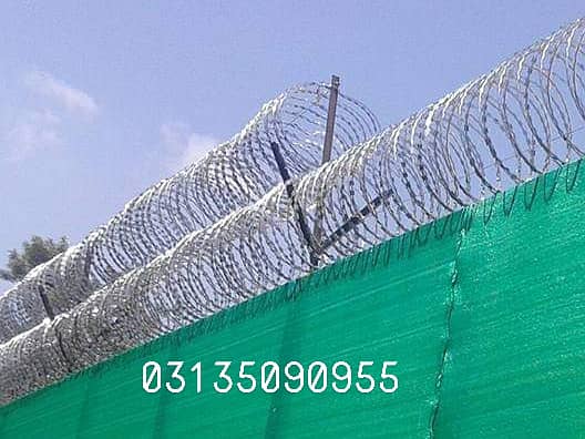 Razor wire /Chainlink Fence/ Barbed Wire Security Fence Weld mesh 7