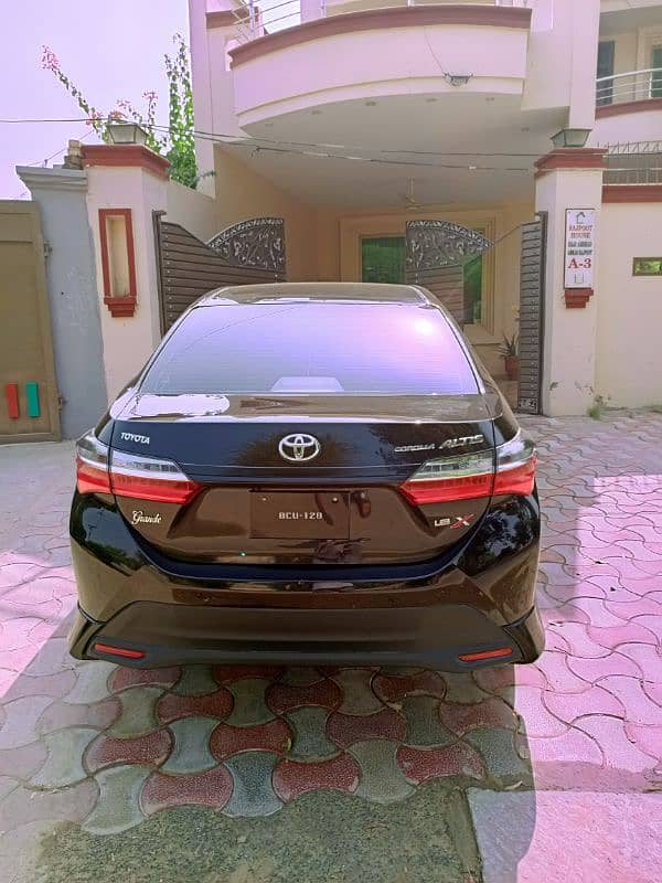 Toyota Altis Grande 2023 1