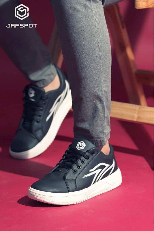 Casual black sneakers for men 2