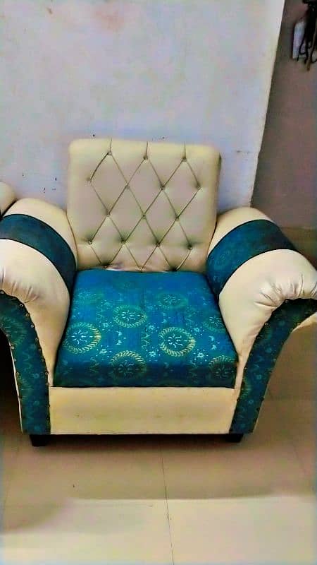 Best condition sofa price 4