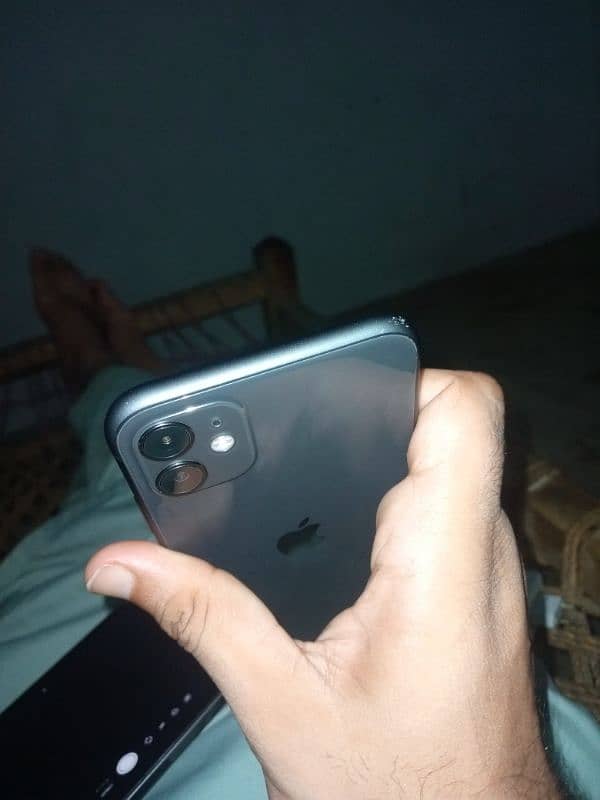 iphone 11 jv 64 gb 98 battry health water pak 2