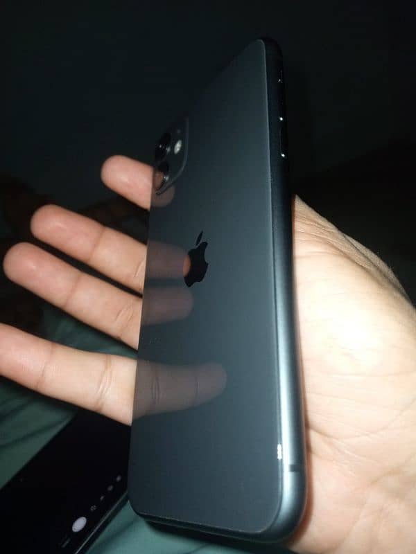 iphone 11 jv 64 gb 98 battry health water pak 3