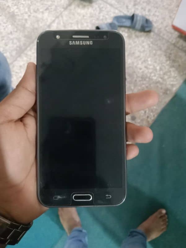 Samsung j5 all ok set . 2/32/gb Whatsapp number 03304089410 1