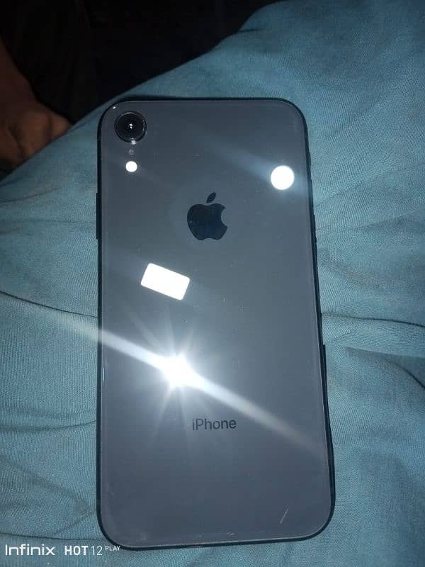 iphone XR 64 Gb 78 helth  betray Service on Black color  Okay Mobile 0