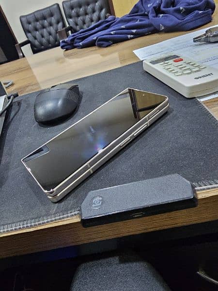 Samsung Fold 4 Approved 9/10 0