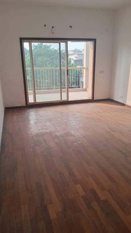 Golf-Facing 2-Kanal House Available for Rent in Prime DHA Raya Location 3