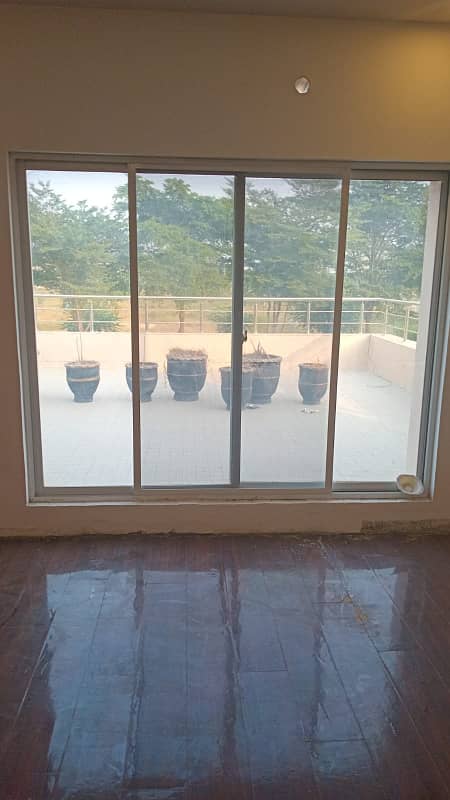 Golf-Facing 2-Kanal House Available for Rent in Prime DHA Raya Location 25