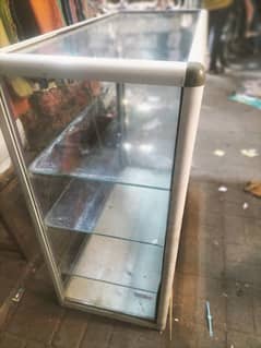 2. Aluminium counter Urgent for SALE 15k Each 0