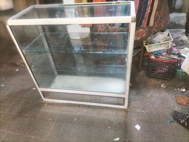 2. Aluminium counter Urgent for SALE 15k Each 4