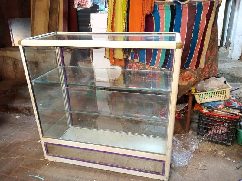 2. Aluminium counter Urgent for SALE 15k Each 9