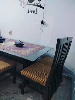 Dining table for sale