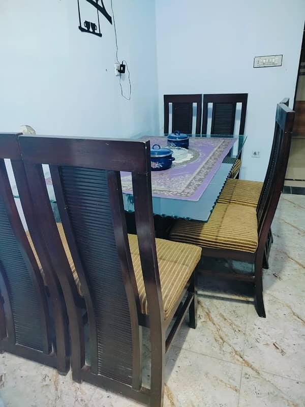 Dining table for sale 4