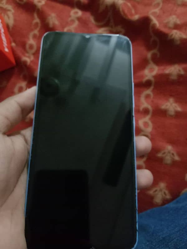 itel version 3 plus ram 4 gb 64 daba charger k Sath condition 10 2