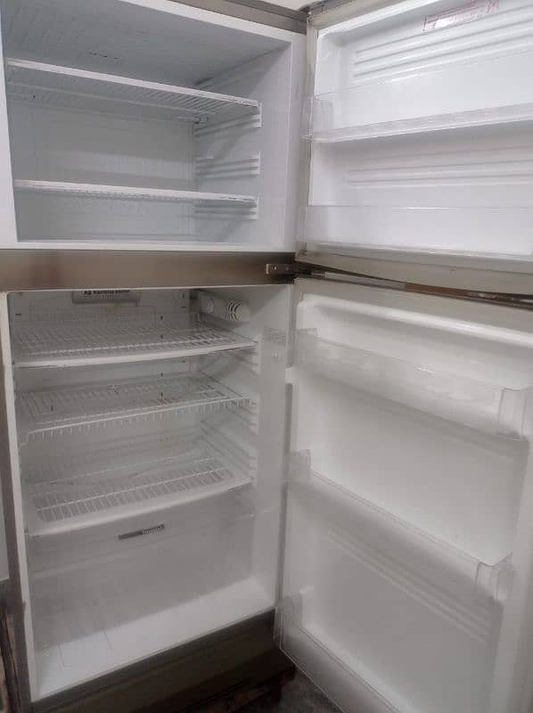 PEL fridge good condition 7/10 7