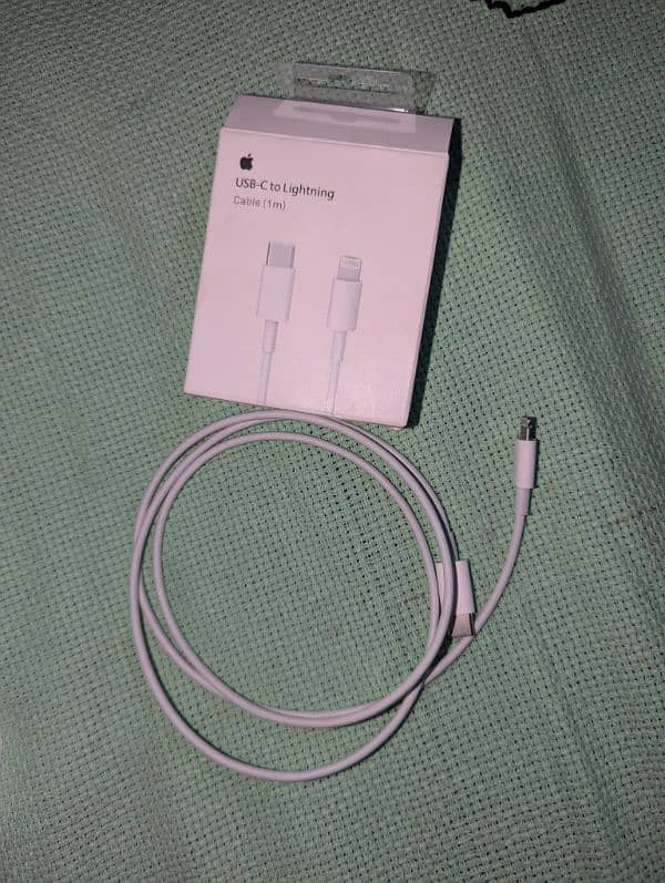 IPhone charger 4