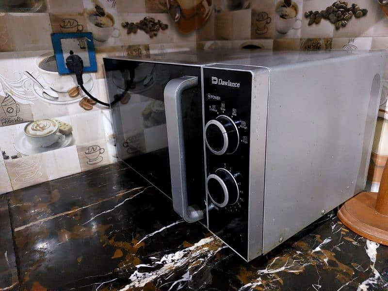 Dawlance Microwave oven 25 leter 2