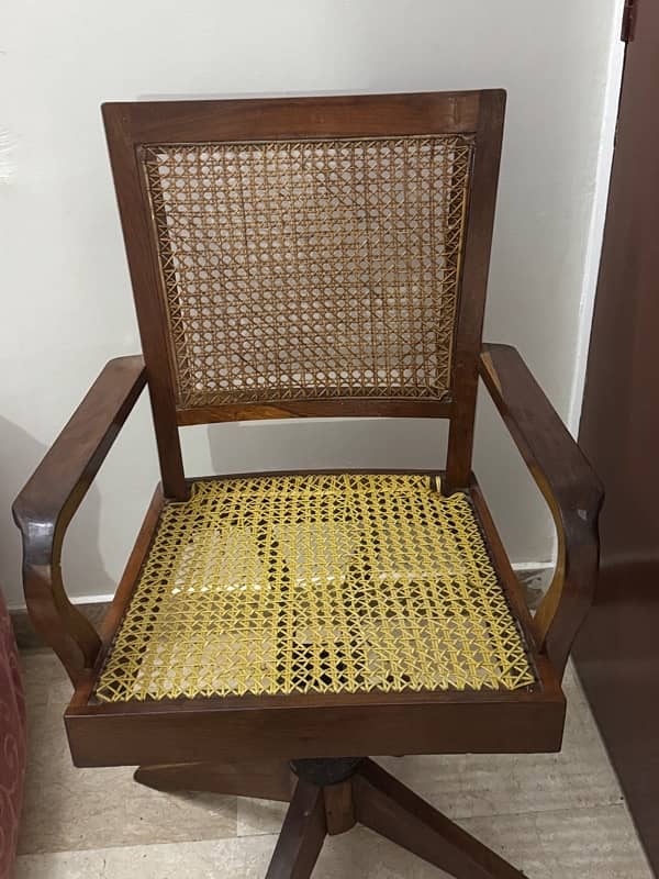 Wooden Chair breathable 4