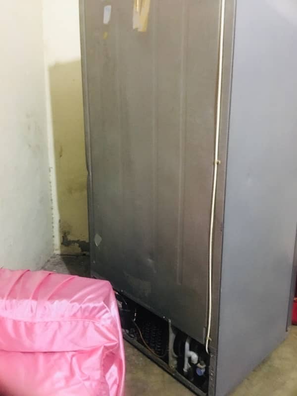 LG REFRIGERATOR DOUBLE DOOR 7