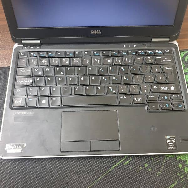 Dell latitude E7240 Laptop for sale 1