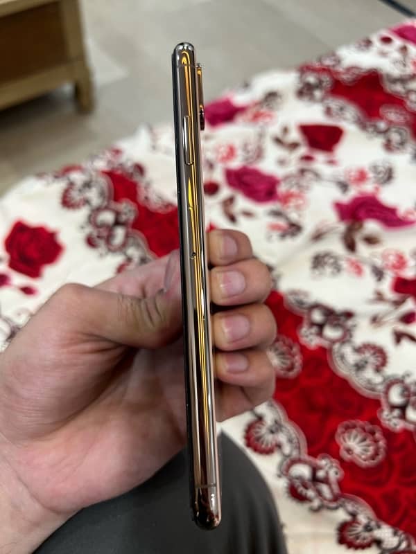 iPhone xsmax 64gb dual pta approved with box 3