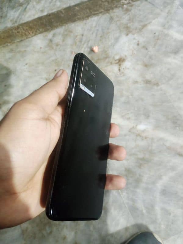 exchange only Samsung note 10,OnePlus ,I phone 11 non pta bee chlay ga 3