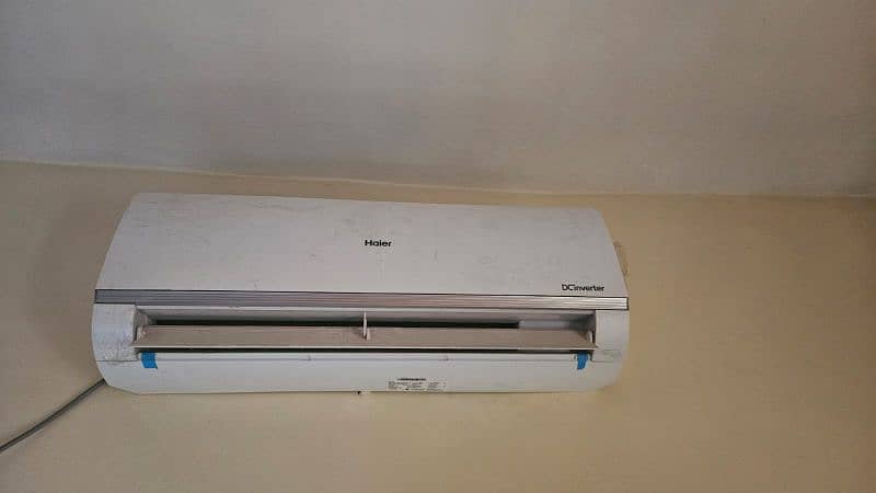 Split Type Room Air Conditioner 0