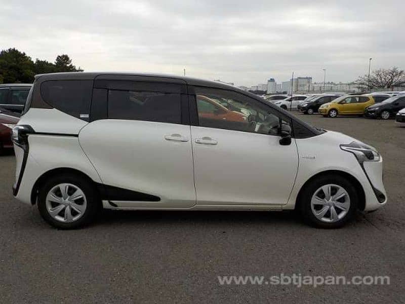 Toyota Sienta 2019 4