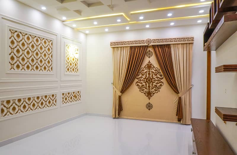 10 Marla Designer Brand New House For Sale In OPF Society Near Main Boulevard Park And Mosque 39