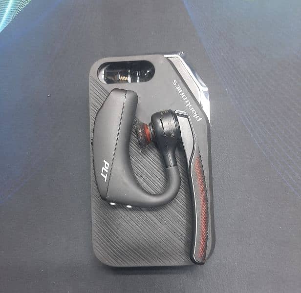 Plantronics bluetooth  headset voyager 5200uc 1