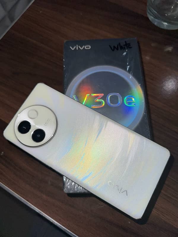 vivo V30e 2