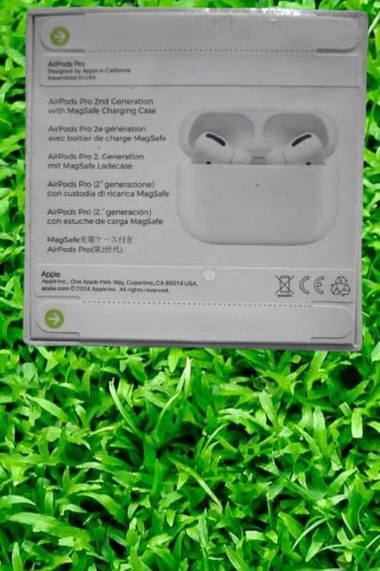 AIRPODS PRO (2nd Generation) WHITE COLOUR 1