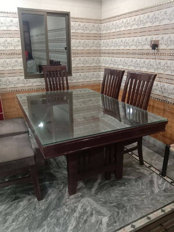 Dinning Table With Chairs For Sale 1