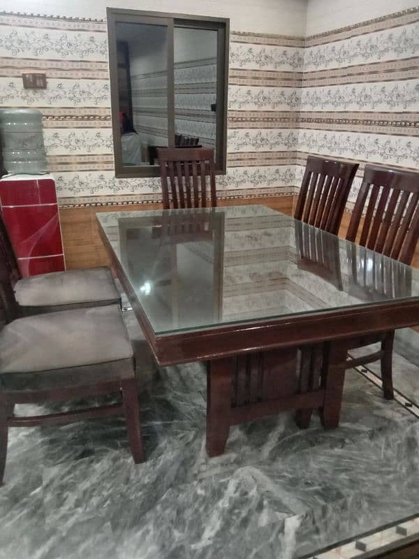 Dinning Table With Chairs For Sale 2