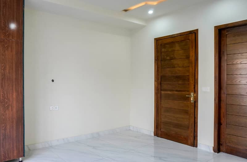 10 Marla Brand New House For Sale In OPF Society Very Near Main Boulevard Park And Mosque 26