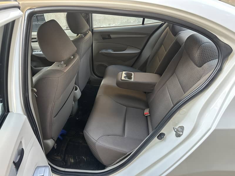 Honda City IVTEC 2015 1.3 White Color and Rawalpindi Registered 4