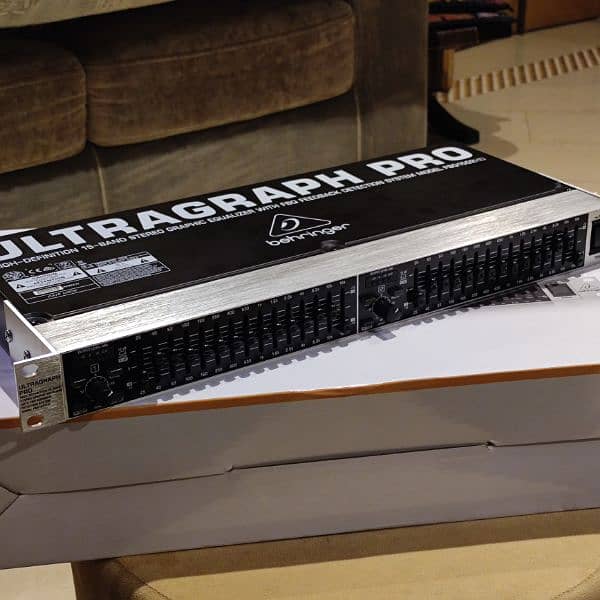 Behringer Graphic Equalizer Studio Ultragraph Pro 15-Band Stereo 4