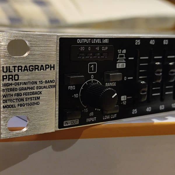 Behringer Graphic Equalizer Studio Ultragraph Pro 15-Band Stereo 6