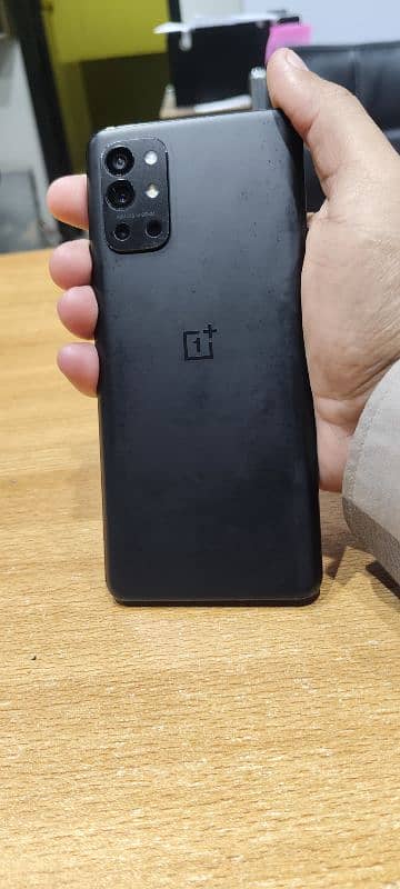 one plus 9R 3