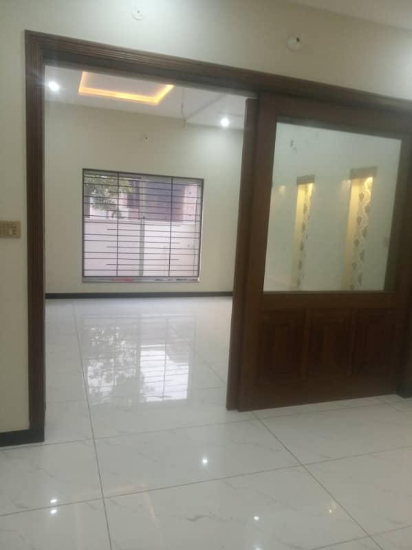 10 MARLA UPPER PORTION AVAILABLE FOR RENT 3