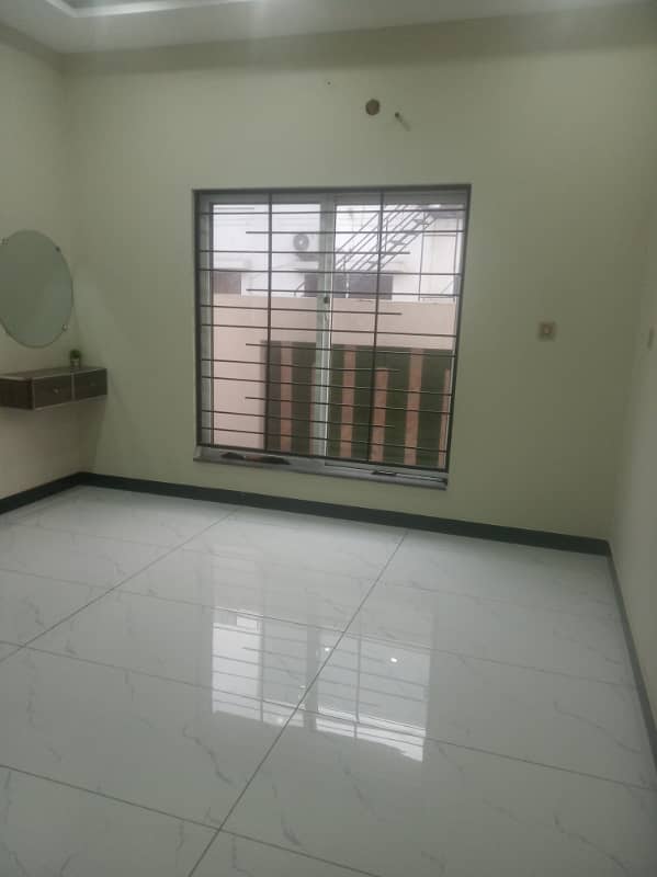 10 MARLA UPPER PORTION AVAILABLE FOR RENT 6