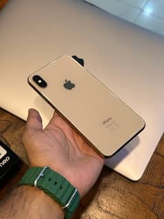 Iphone xs max 64gb pta aproved gold 0