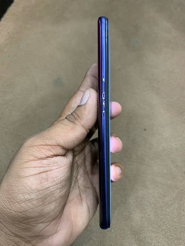 Oppo F11 pro 6/128 with box charger 3